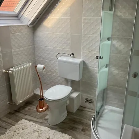 Wellrest Nature Vendeghaz Lägenhet